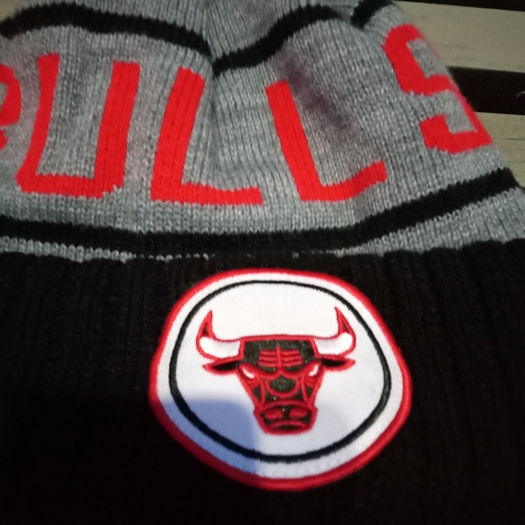 Chicago Bulls hat - Picture 2 of 11